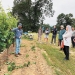 Dr. Levin sharing his research findings with a group of grape growers.